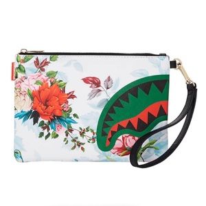Sprayground the sanctuary crossover clutch